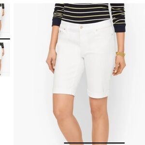 Talbots Girlfriend Shorts Size 6, New without tags, WHITE